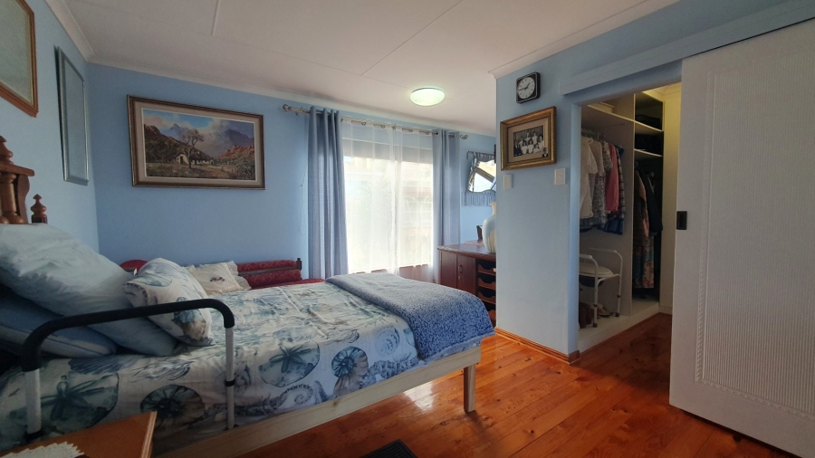 4 Bedroom Property for Sale in Dana Bay Western Cape